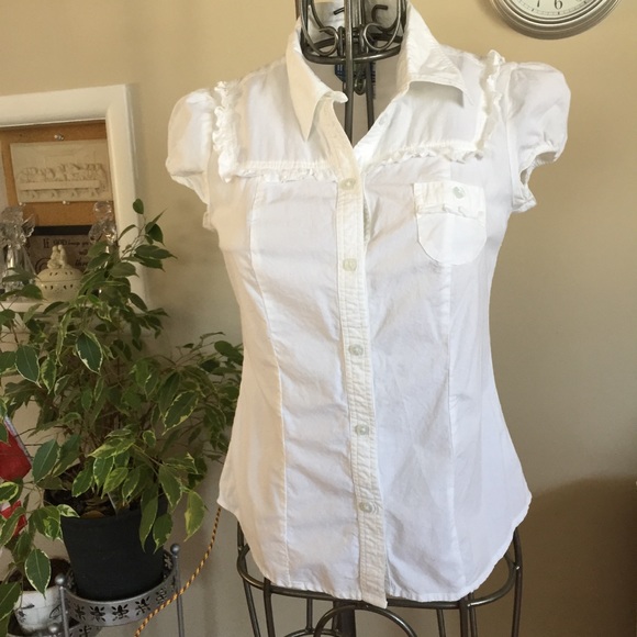 π3/20 Illegal Jeans basic white button down shirt